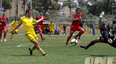 גאל מרגוליס. כבש ובישל שניים (יניב גונן)