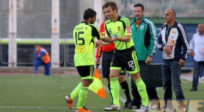 שמואל קוזוקין נכנס למשחק למרות שאינו רשום בטופס (יניב גונן) שמואל קוזוקין נכנס למשחק למרות שאינו רשום בטופס (יניב גונן)