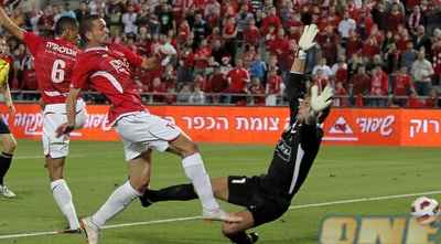 שהר כובש מנבדל (יוסי ציפקיס) שהר כובש מנבדל (יוסי ציפקיס)