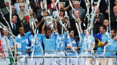 שחקני מנצ´סטר סיטי חוגגים את הגביע (GettyImages) שחקני מנצ´סטר סיטי חוגגים את הגביע (GettyImages)