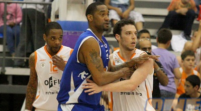 חנוכי מול ניילון. קרב פלייאוף של מש (משה חרמון) חנוכי מול ניילון. קרב פלייאוף של מש (משה חרמון)