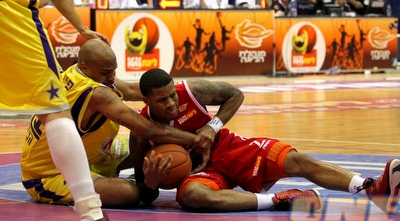 פאוול מול מקלינטון. הקרב על הפיינל-פור (שי לוי) פאוול מול מקלינטון. הקרב על הפיינל-פור (שי לוי)