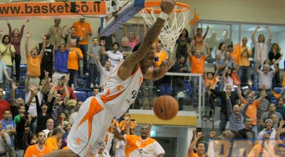 סוואן מטביע (משה חרמון) סוואן מטביע (משה חרמון)