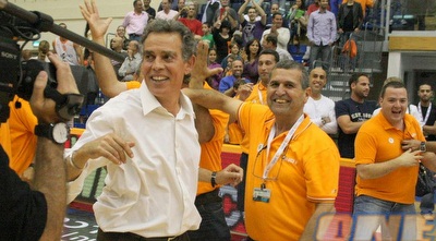 אפי מאושר (משה חרמון)