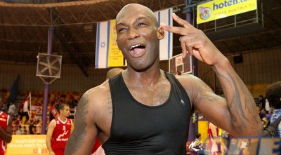 קילינגסוורת´ חוגג (שי לוי) קילינגסוורת´ חוגג (שי לוי)