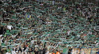 אוהדי מכבי חיפה. מצפים לכ-10,000 ביום רביעי (יוסי ציפקיס) אוהדי מכבי חיפה. מצפים לכ-10,000 ביום רביעי (יוסי ציפקיס)