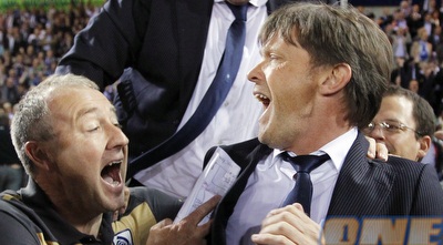 ורקאוטרן המאמן מאושר (רויטרס)