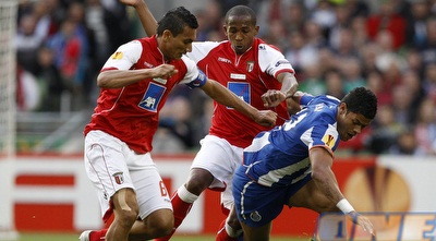 ונדיניו וסזאר מול האלק (רויטרס)