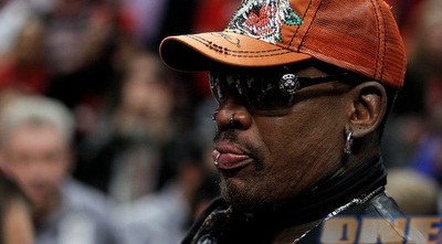 גם דניס רודמן הגיע לצפות, אך ספק אם אהב מה שראה מקבוצתו לשעבר (GettyImages) גם דניס רודמן הגיע לצפות, אך ספק אם אהב מה שראה מקבוצתו לשעבר (GettyImages)