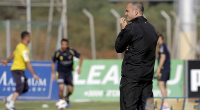 מוטי איווניר (יוסי ציפקיס) מוטי איווניר (יוסי ציפקיס)