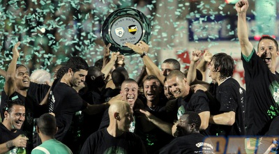 שחקני מכבי חיפה חוגגים אליפות. ישלימו דאבל? (יוסי ציפקיס) שחקני מכבי חיפה חוגגים אליפות. ישלימו דאבל? (יוסי ציפקיס)