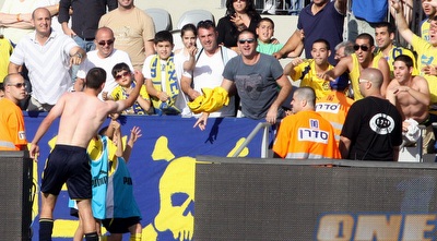 אוהדי מכבי ת&qout;א. יקבלו כרטיסים במחירים סבירים ביותר (יניב גונן)