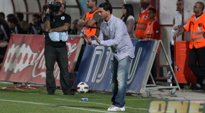 שלומי דורה. הכין רשימת שחקנים לחיזוק (עמית מצפה)