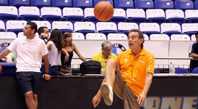 אפי בירנבוים (משה חרמון)