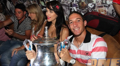 אלרואי כהן והגביע (שי לוי) אלרואי כהן והגביע (שי לוי)