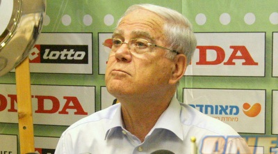 יעקב שחר. יוצא מדעתו (משה חרמון)