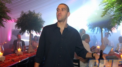 טל בורשטיין (שי לוי) טל בורשטיין (שי לוי)