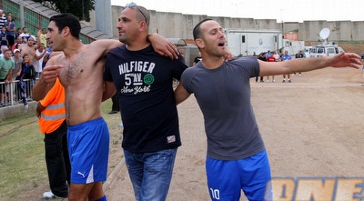 גיא צרפתי, גל חצור וגל כהן מאושרים (שי לוי) גיא צרפתי, גל חצור וגל כהן מאושרים (שי לוי)