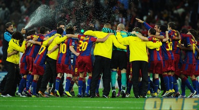 ברצלונה חוגגת אליפות אירופה עם השמפניות (GettyImages)