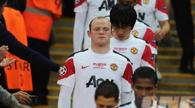 ווין רוני יורד מאוכזב במנהרה (GettyImages)