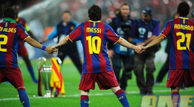 אדריאנו רואה דשא לראשונה העונה (GettyImages)