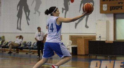 נעה גנור. צריכה לפרוע את השטרות (לי נוף)