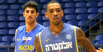 תומאס: