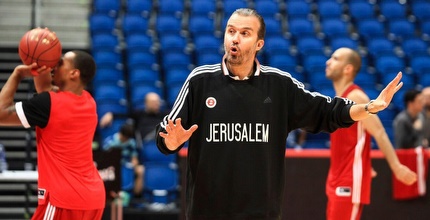סימונה פיאניג'אני (איתי כהן)