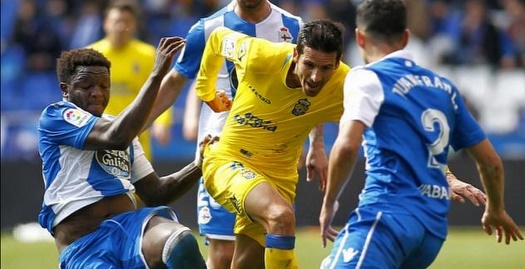 סולי מונטארי מנסה לעצור את ויסנטה גומס (La Liga)