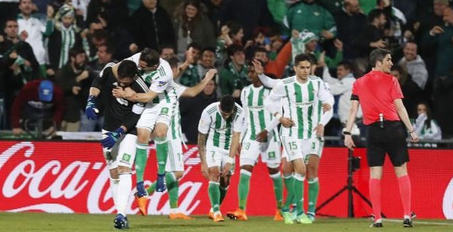שחקני בטיס חוגגים (La Liga)