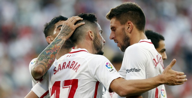 שחקני סביליה חוגגים (La Liga)