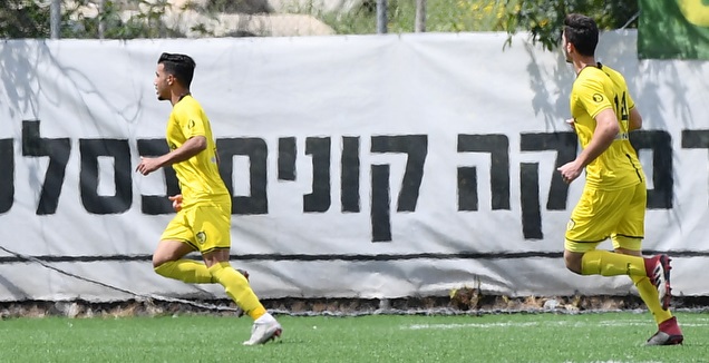 רועי פדידה חוגג את השער (חגי מיכאלי)