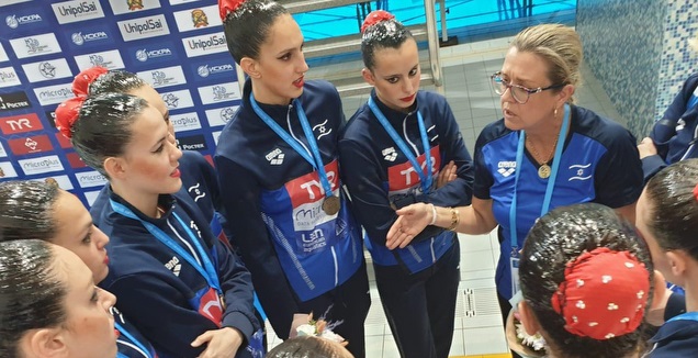 נבחרת השחייה האומנותית (באדיבות איגוד השחייה)