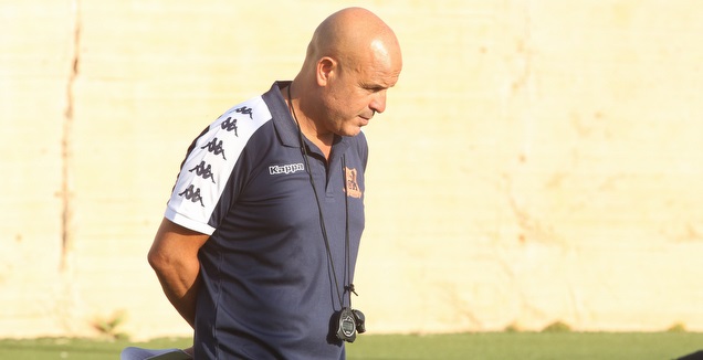 יוסי אבוקסיס (שחר גרוס)