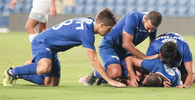 שחקני מכבי פ