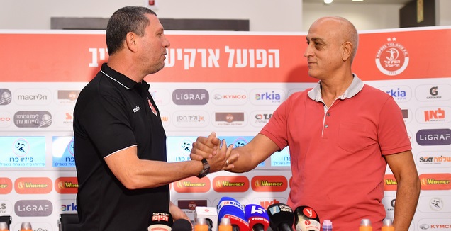 משה סיני וניר קלינגר (חגי מיכאלי)
