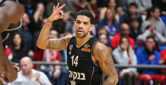 ג'יימס פלדין. &qout;שחקן קבוצתי&qout; (איציק בלניצקי)