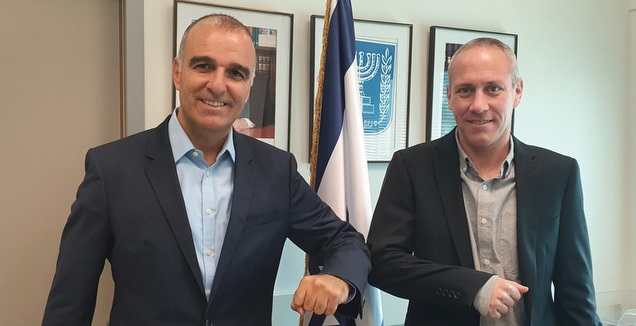 ארז כלפון וחילי טרופר (אינסטגרם)