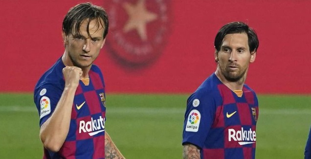 איבן ראקיטיץ' חוגג לצד ליאו מסי (La Liga)