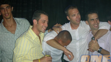 הבנים של פנאן חוגגים