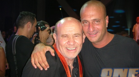 המכביסט, רונן וסר עם מוני