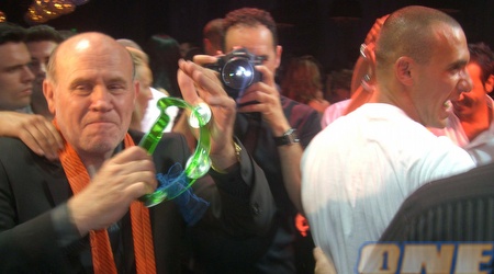 ועבר לתוף מרים...