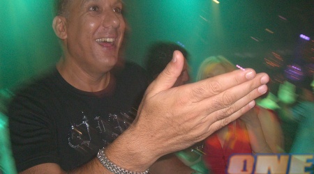 ג'מצ'י נהנה ...