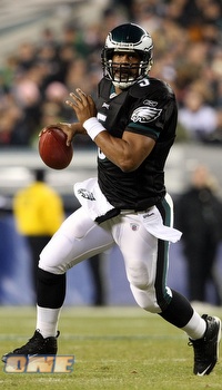 מקנאב עם הכדור. מחפש מסירה (Gettyimages)