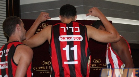 כדיר מוודא שכולם יידעו מה השם שלו (גיא בן זיו)
