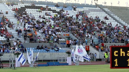 הקהל בהדר יוסף. יום חג לחובבי האתלטיקה בישראל (יניב גונן)