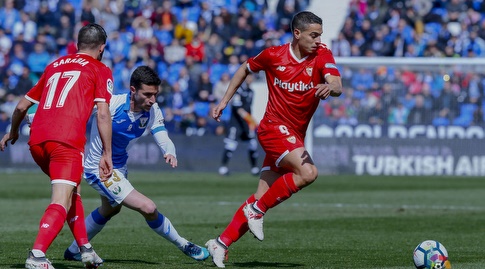 וויסאם בן ידר חולף על פני אומאר ראמוס (La Liga)