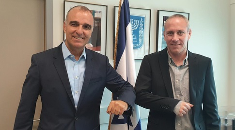 ארז כלפון וחילי טרופר (אינסטגרם)