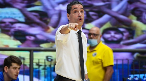 יאניס ספרופולוס (איציק בלניצקי)