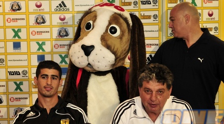 שום, בן שושן והחבר המעופף (אלעד ירקון)